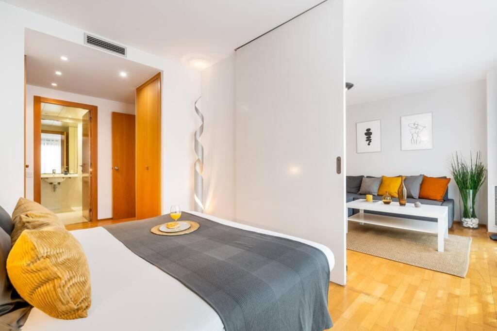Lodging Apartments Monumumental Free Parking Barcelona Exterior foto