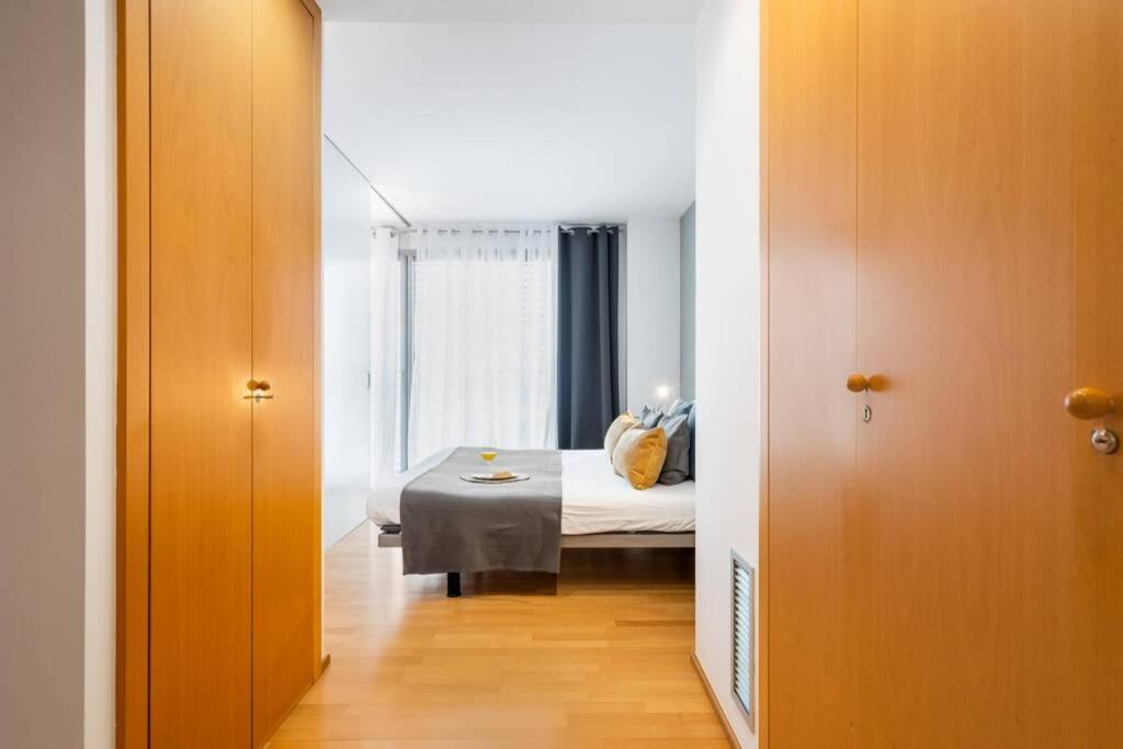 Lodging Apartments Monumumental Free Parking Barcelona Exterior foto